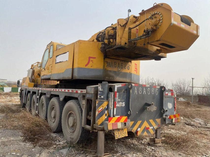 XCMG used truck crane QY160K