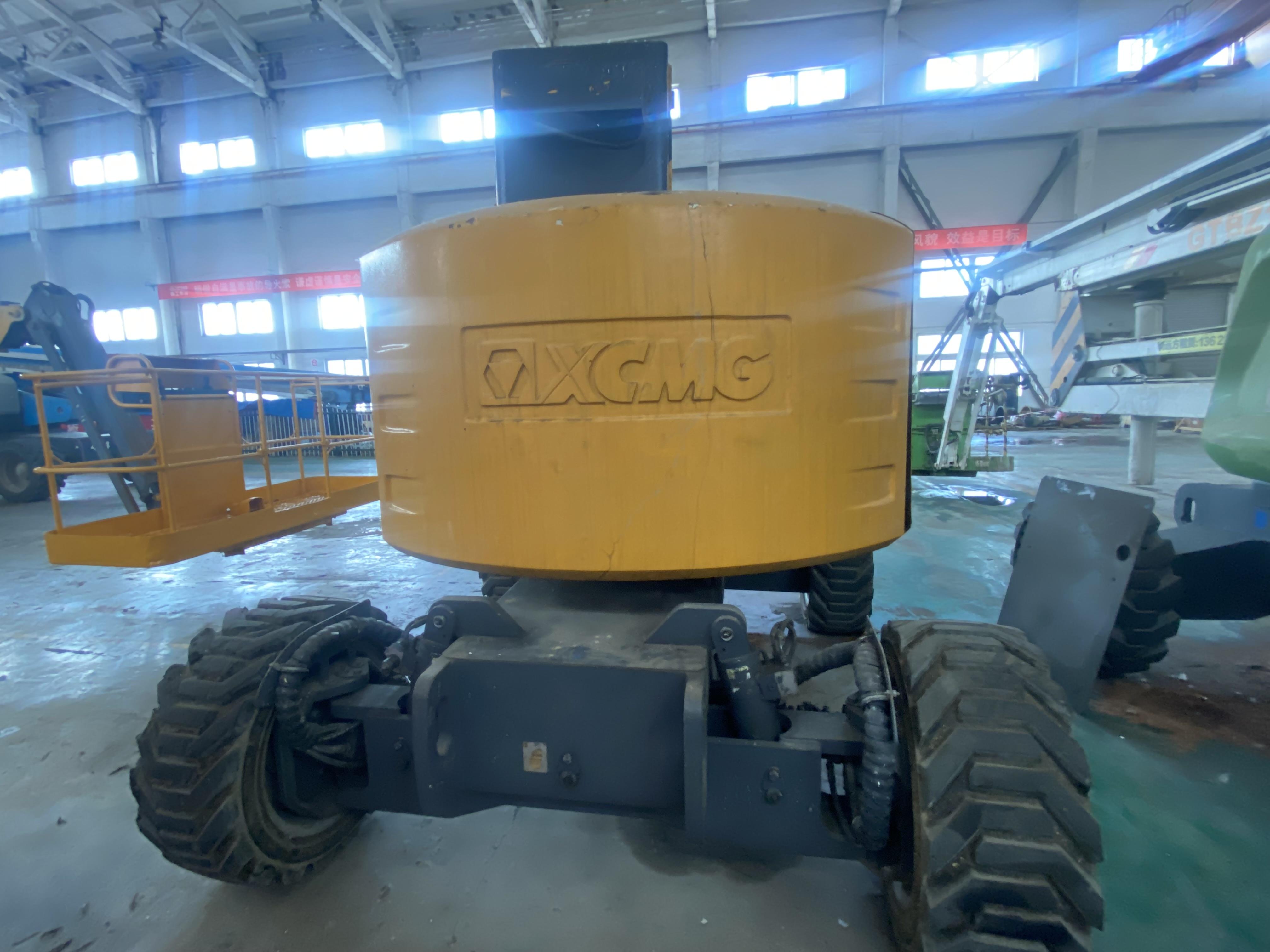 XCMG used articulated boom lift GTBZ14