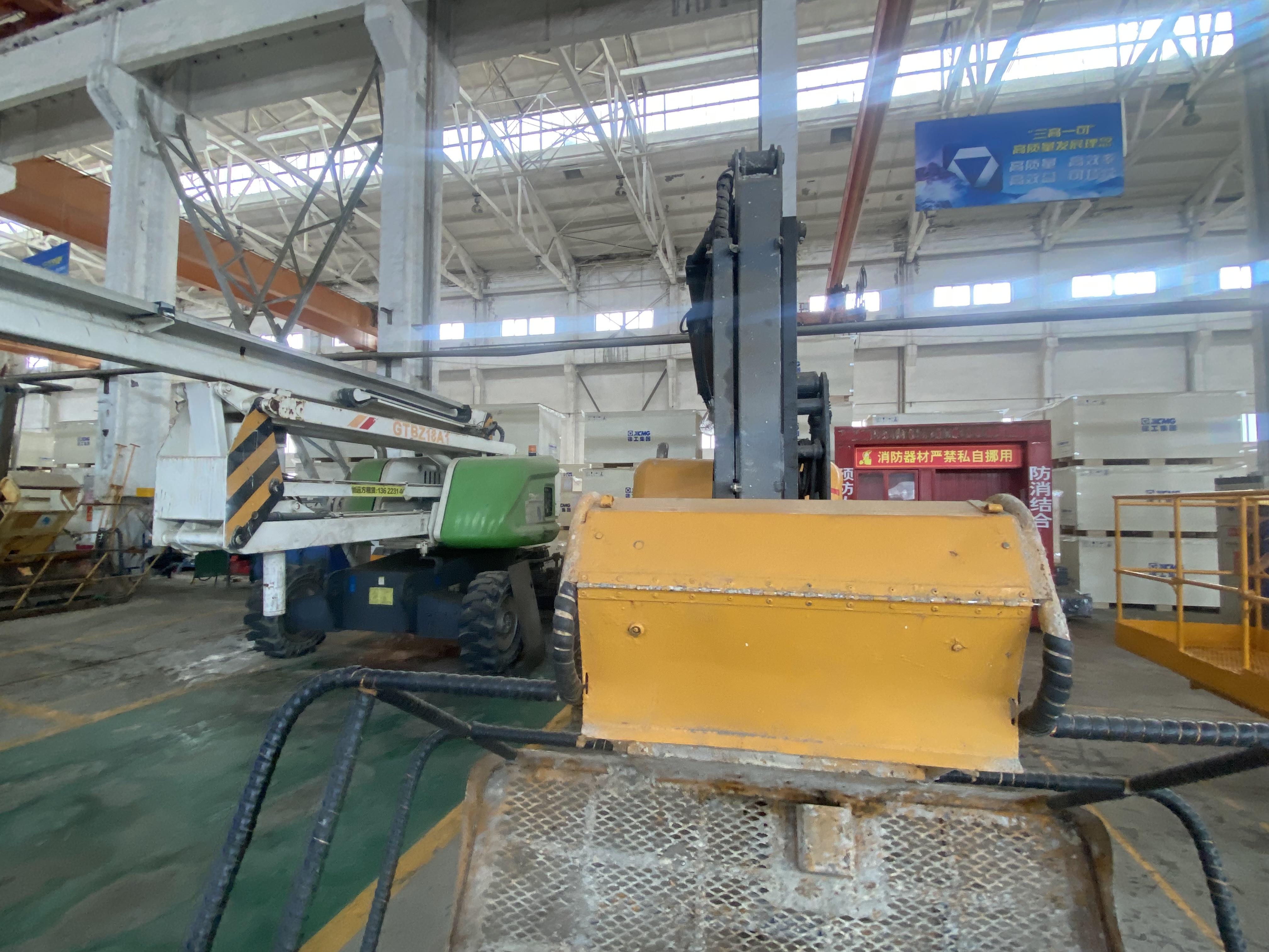 XCMG used articulated boom lift GTBZ14