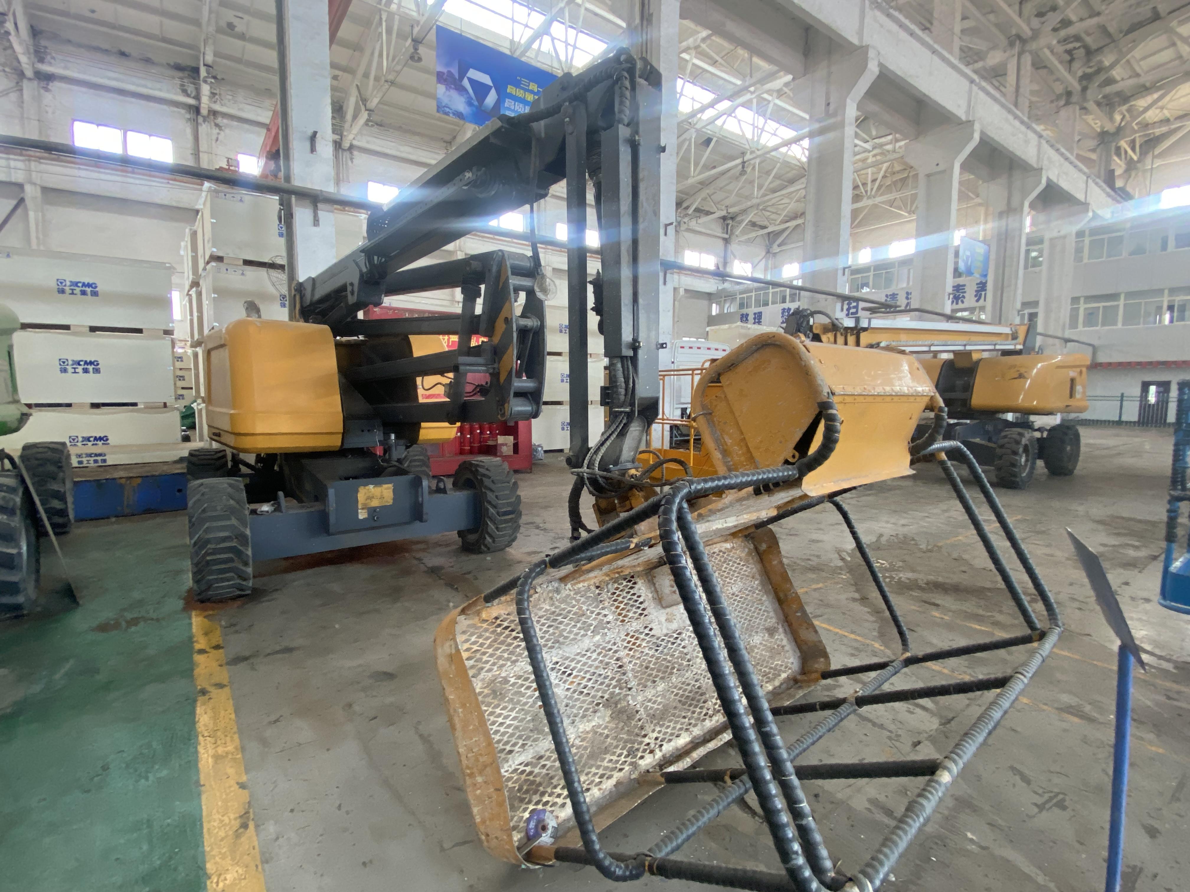 XCMG used articulated boom lift GTBZ14