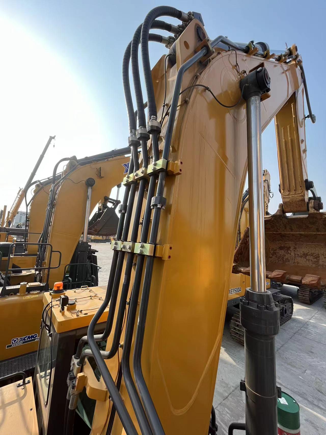 XCMG used Hydraulic Crawler Excavator XE700DA