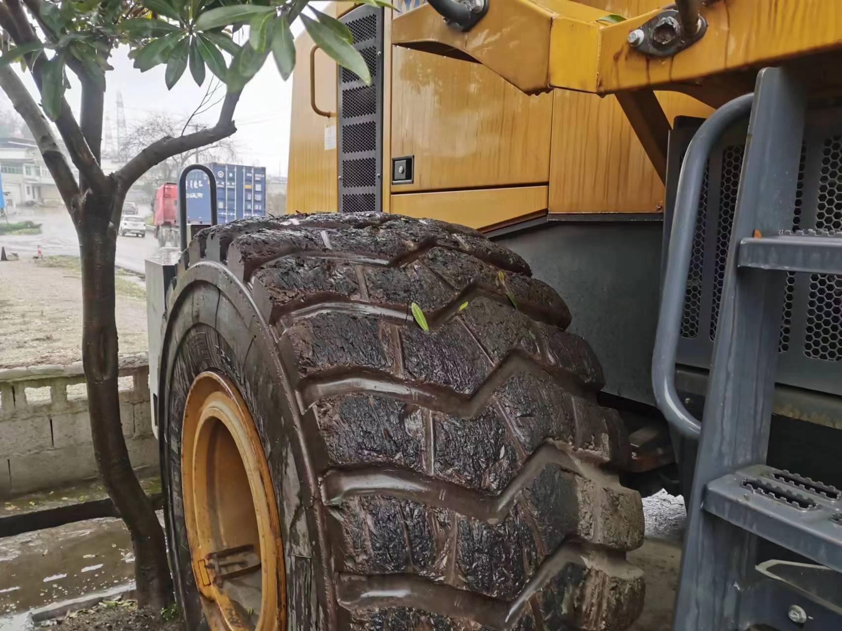 XCMG Used 7 Ton Wheel Loader LW700FV