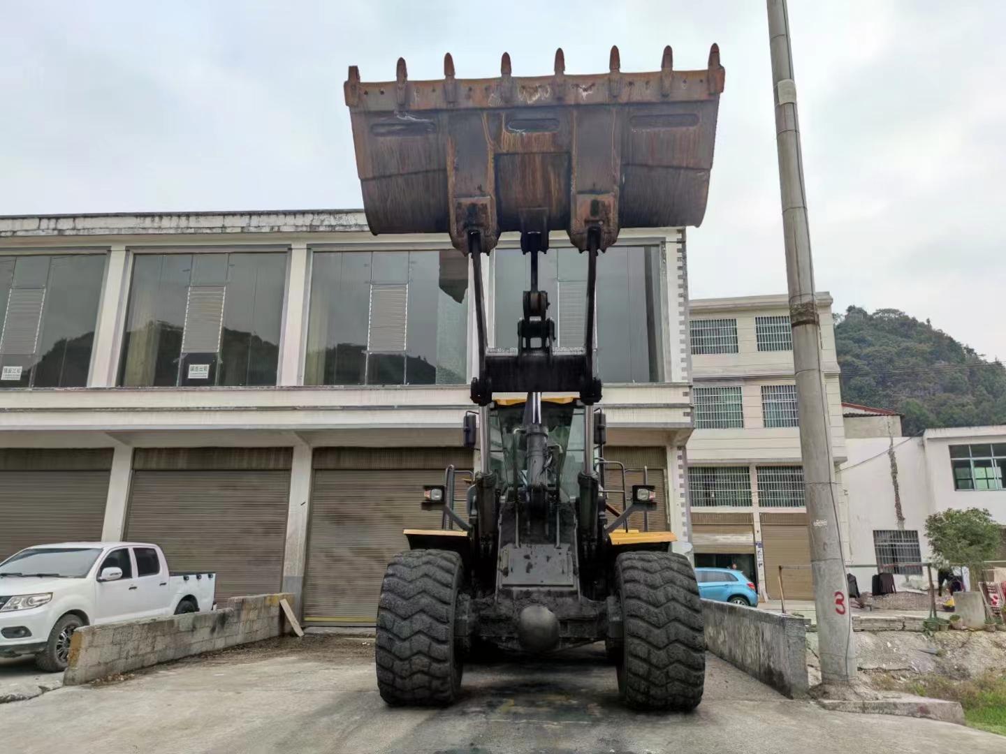 XCMG second hand wheel loader LW700FV