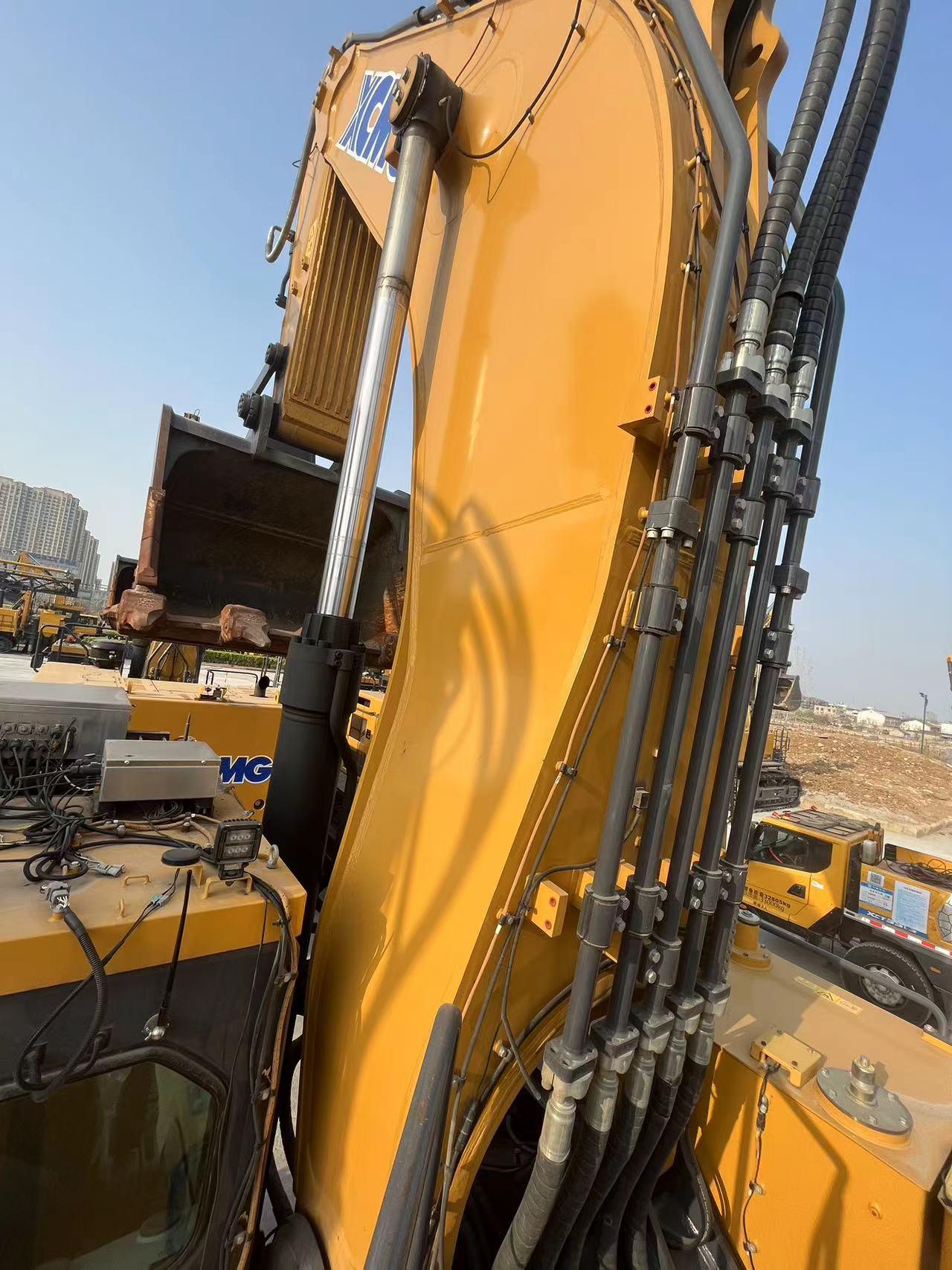 XCMG used Heavy Crawler Excavator in Mine XE950DA