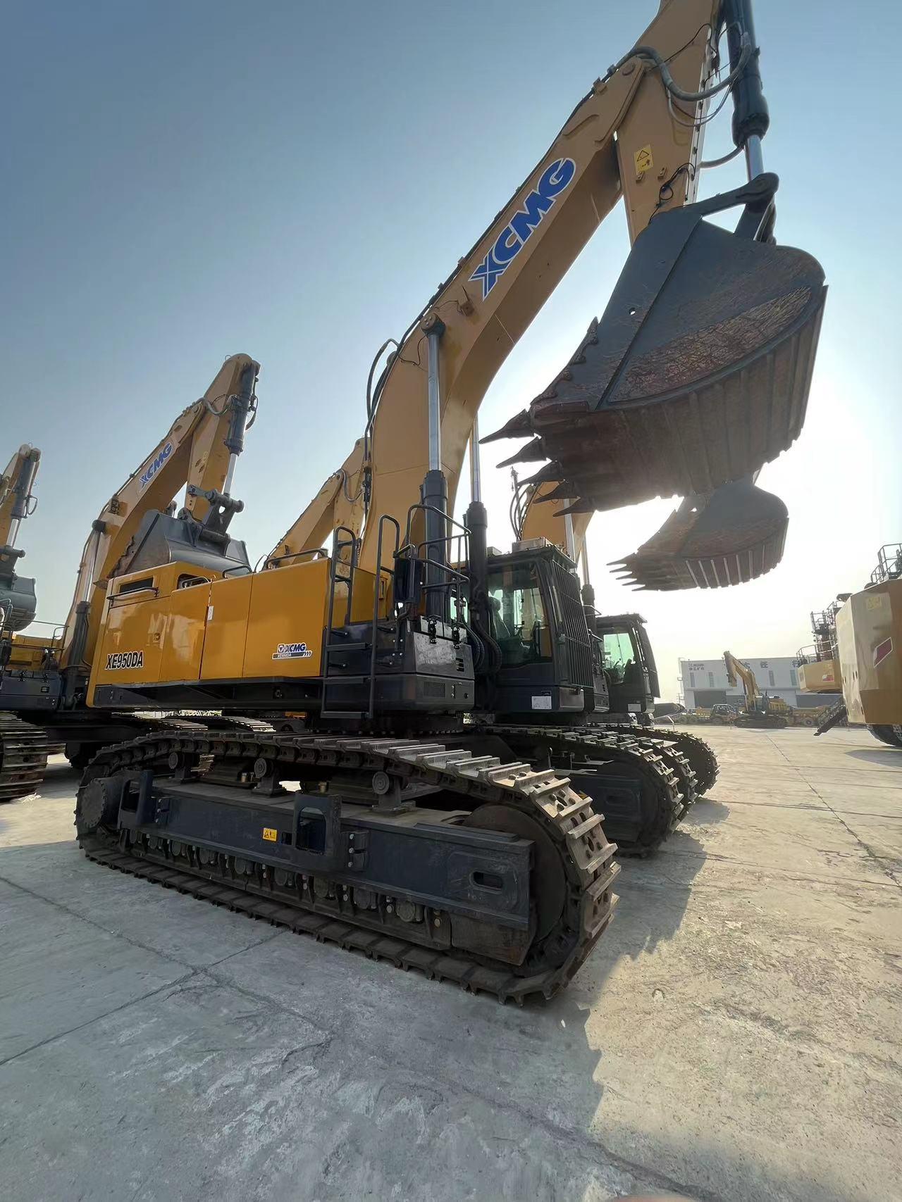 XCMG used Heavy Crawler Excavator in Mine XE950DA