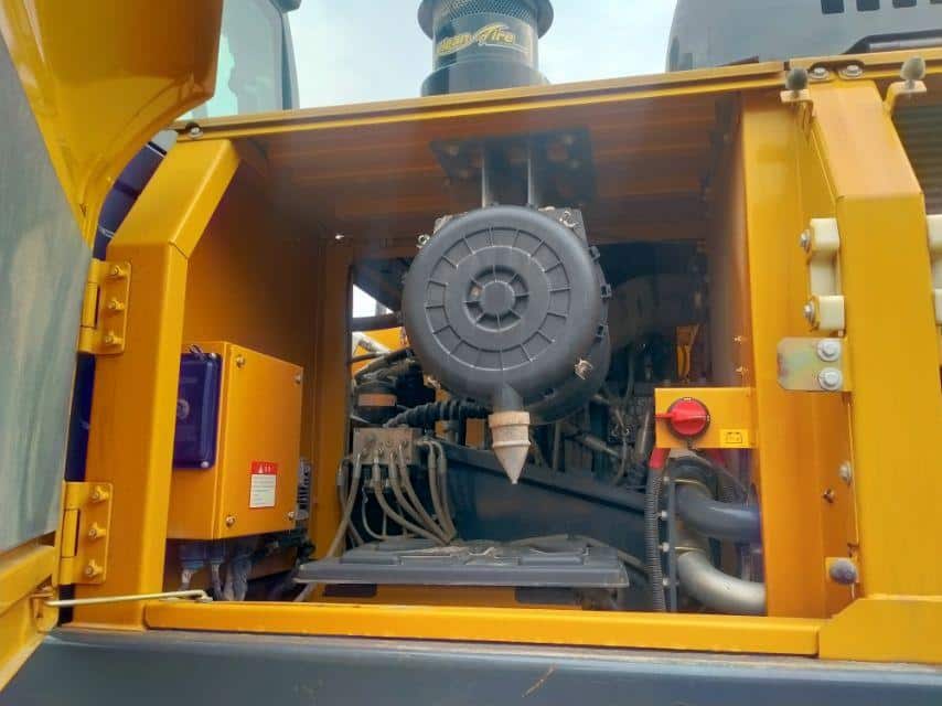 XCMG used Crawler Excavator Machine XE370D Price