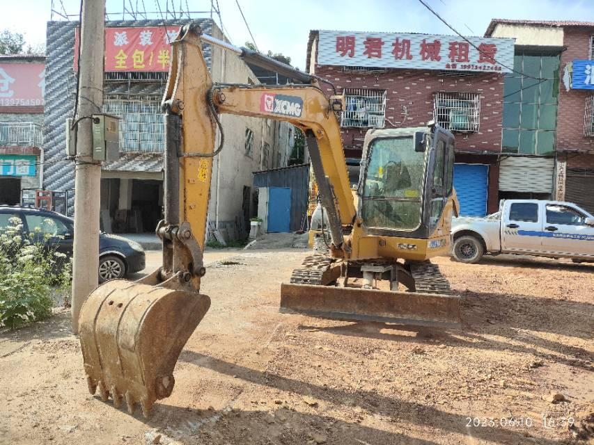 XCMG used mini excavator XE75D