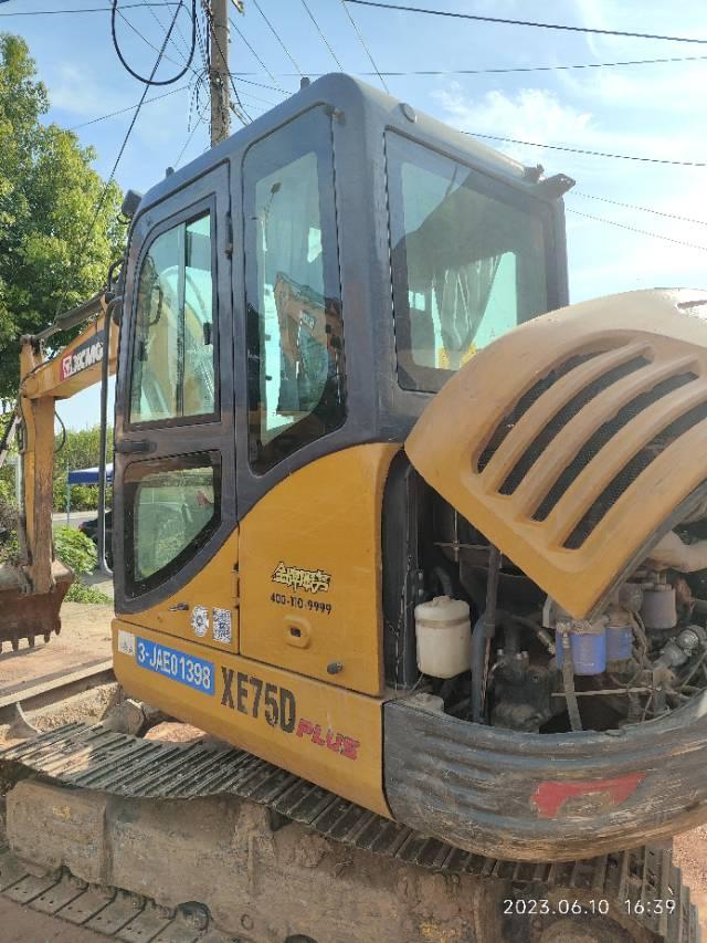 XCMG used mini excavator XE75D