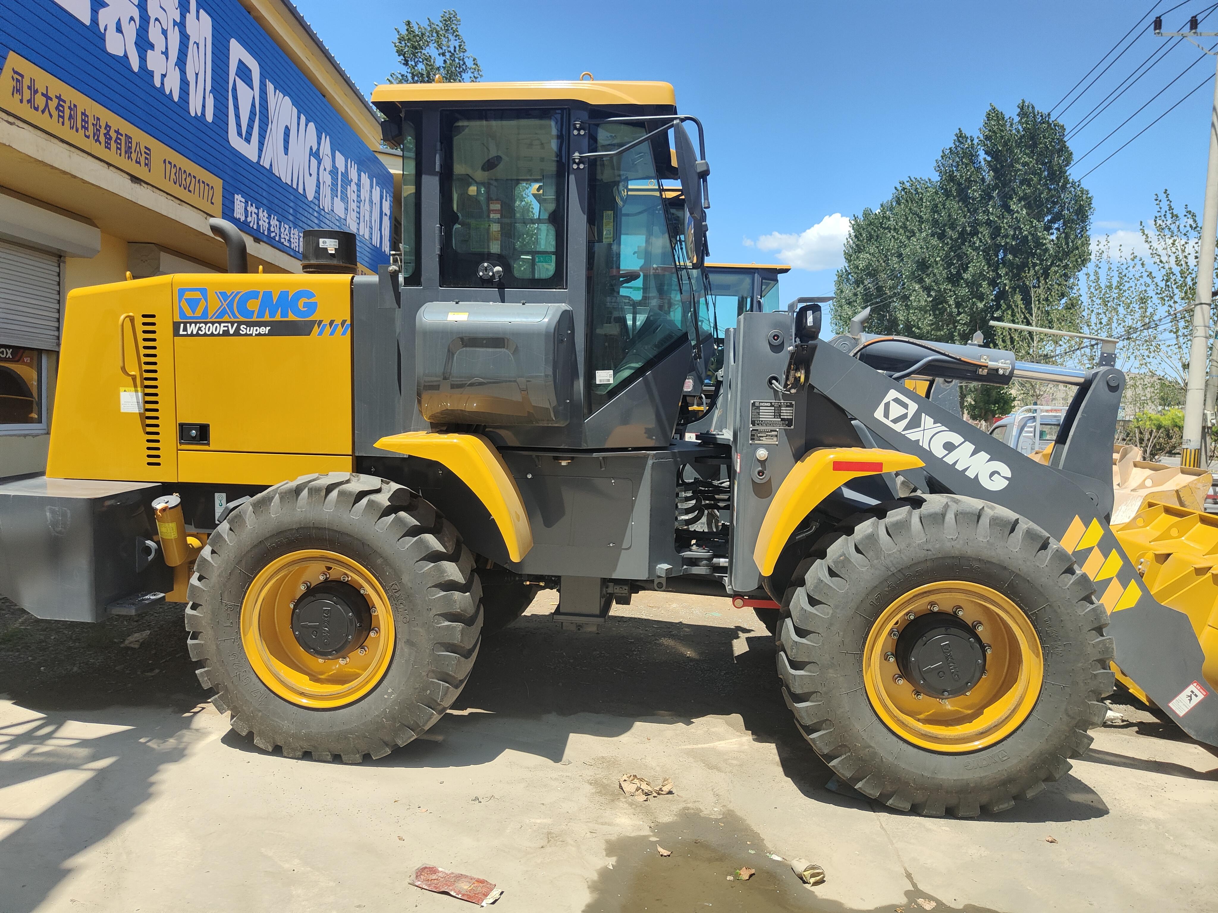 XCMG used wheel loader LW330FV