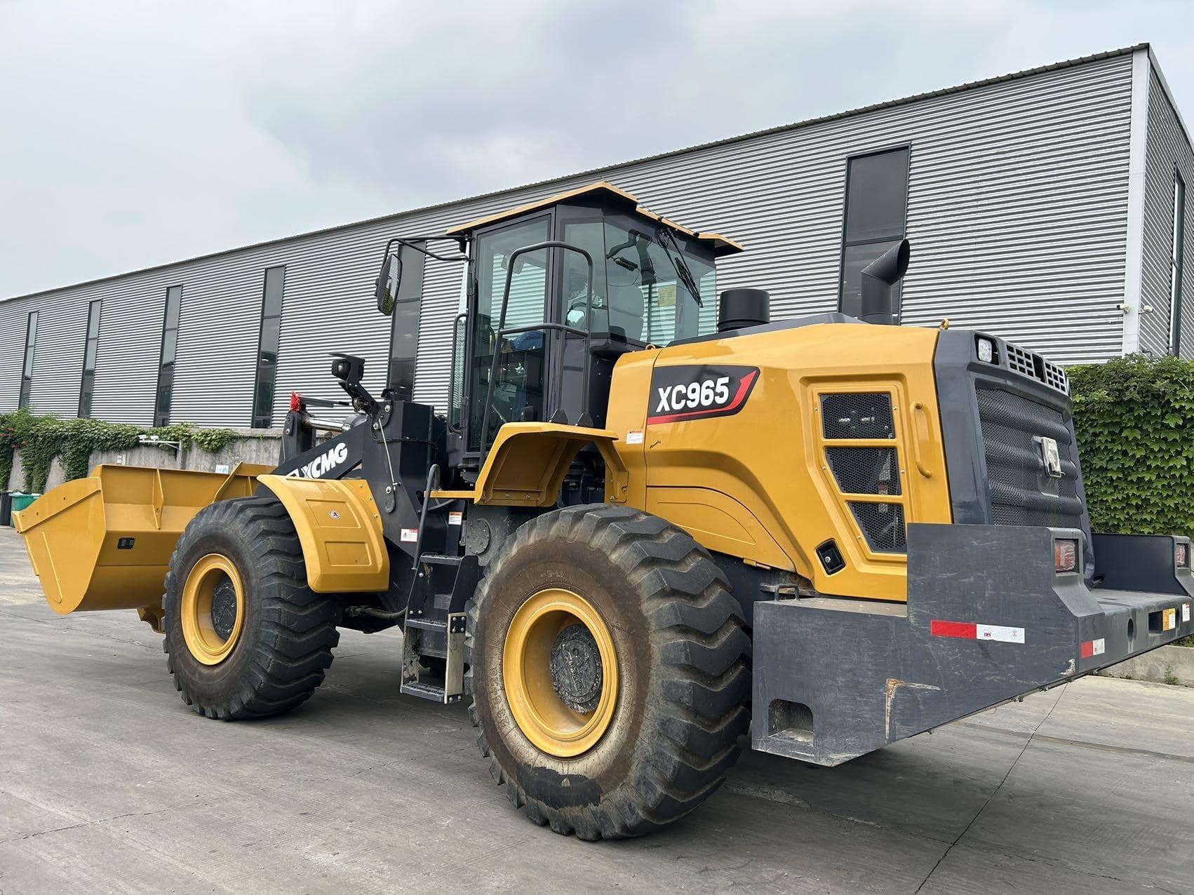 XCMG used front end loaders XC965 for sale
