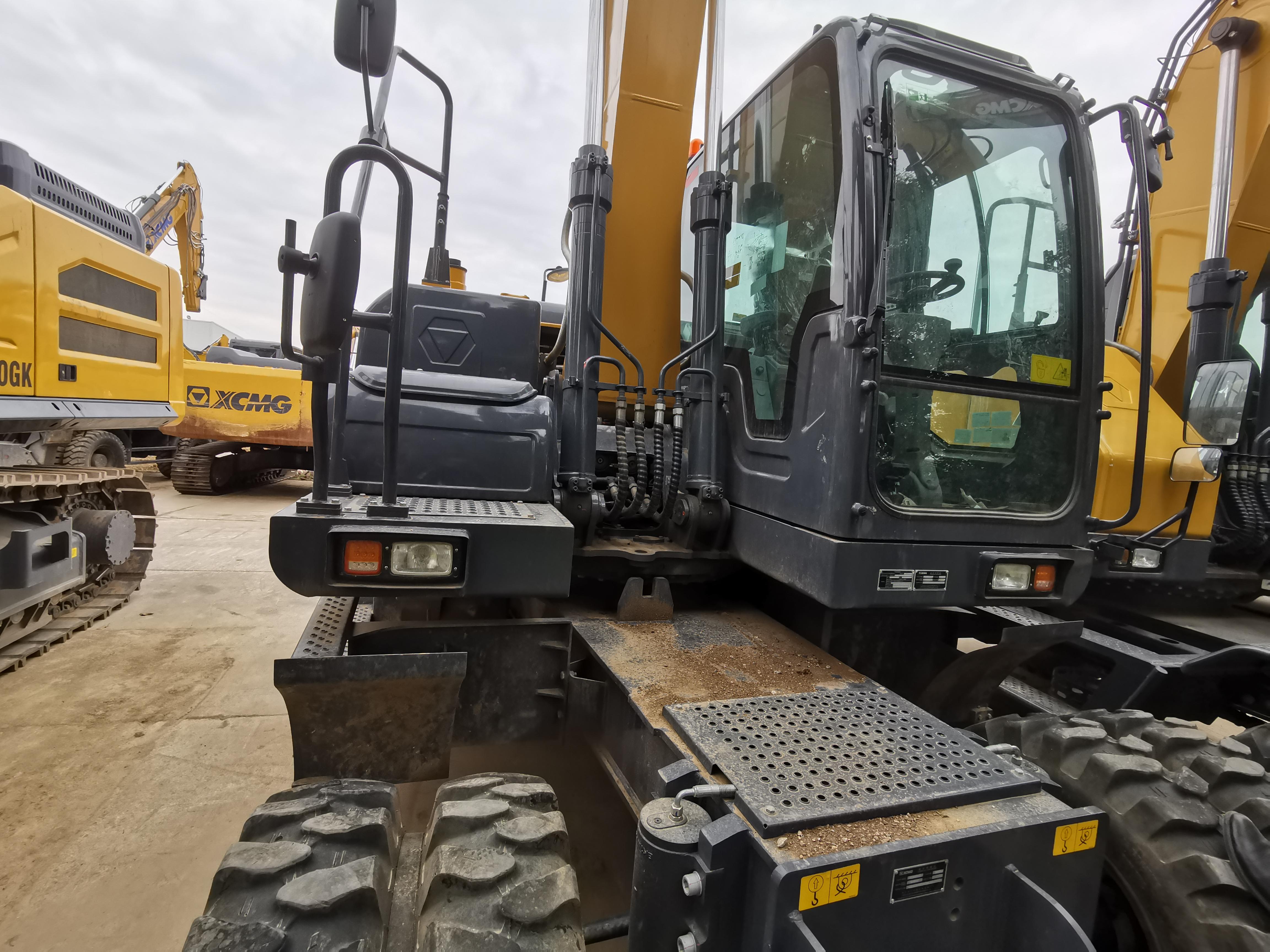 XCMG used crawler excavator XE155WD