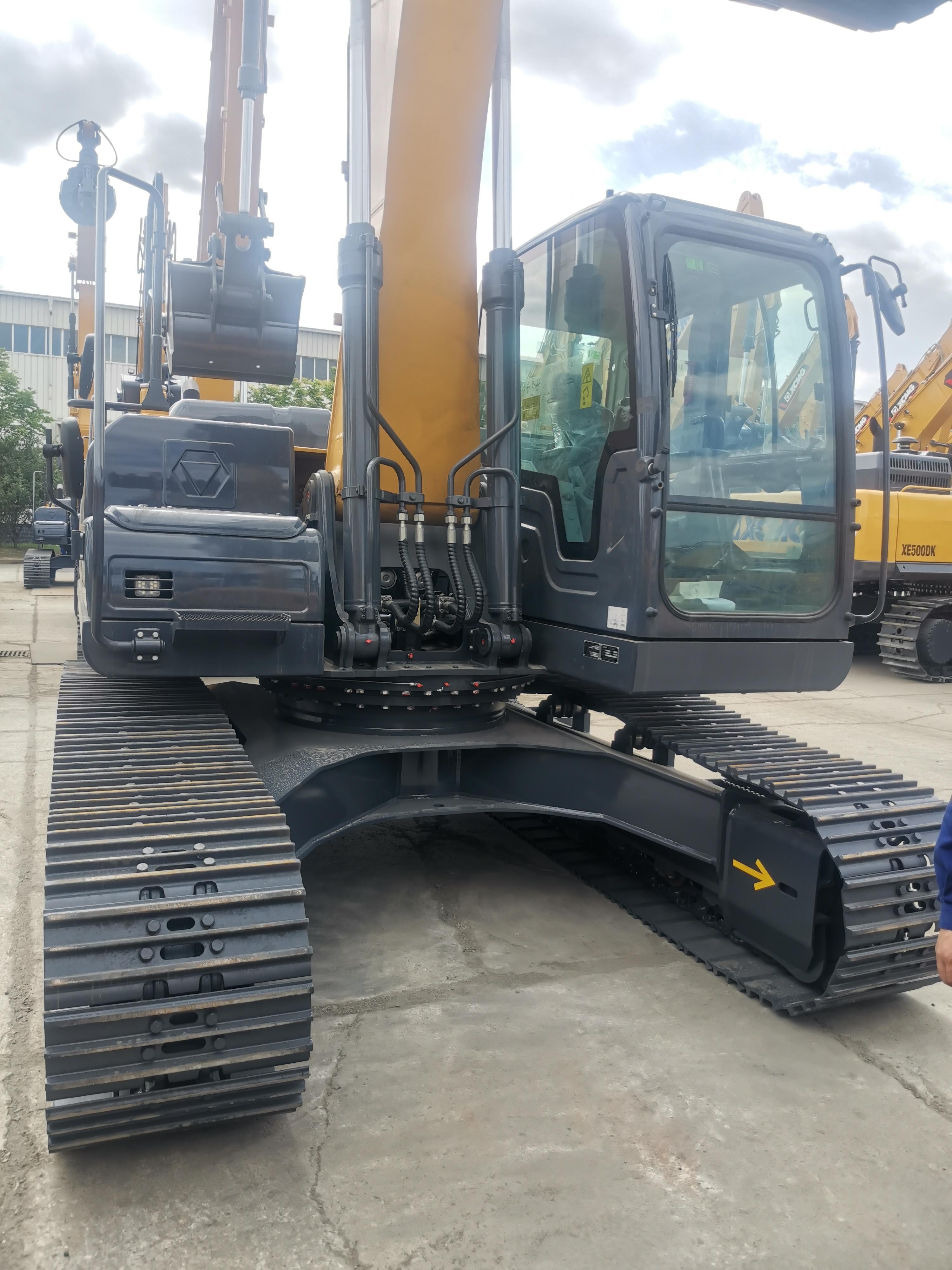 XCMG used Excavator Digger XE210DA