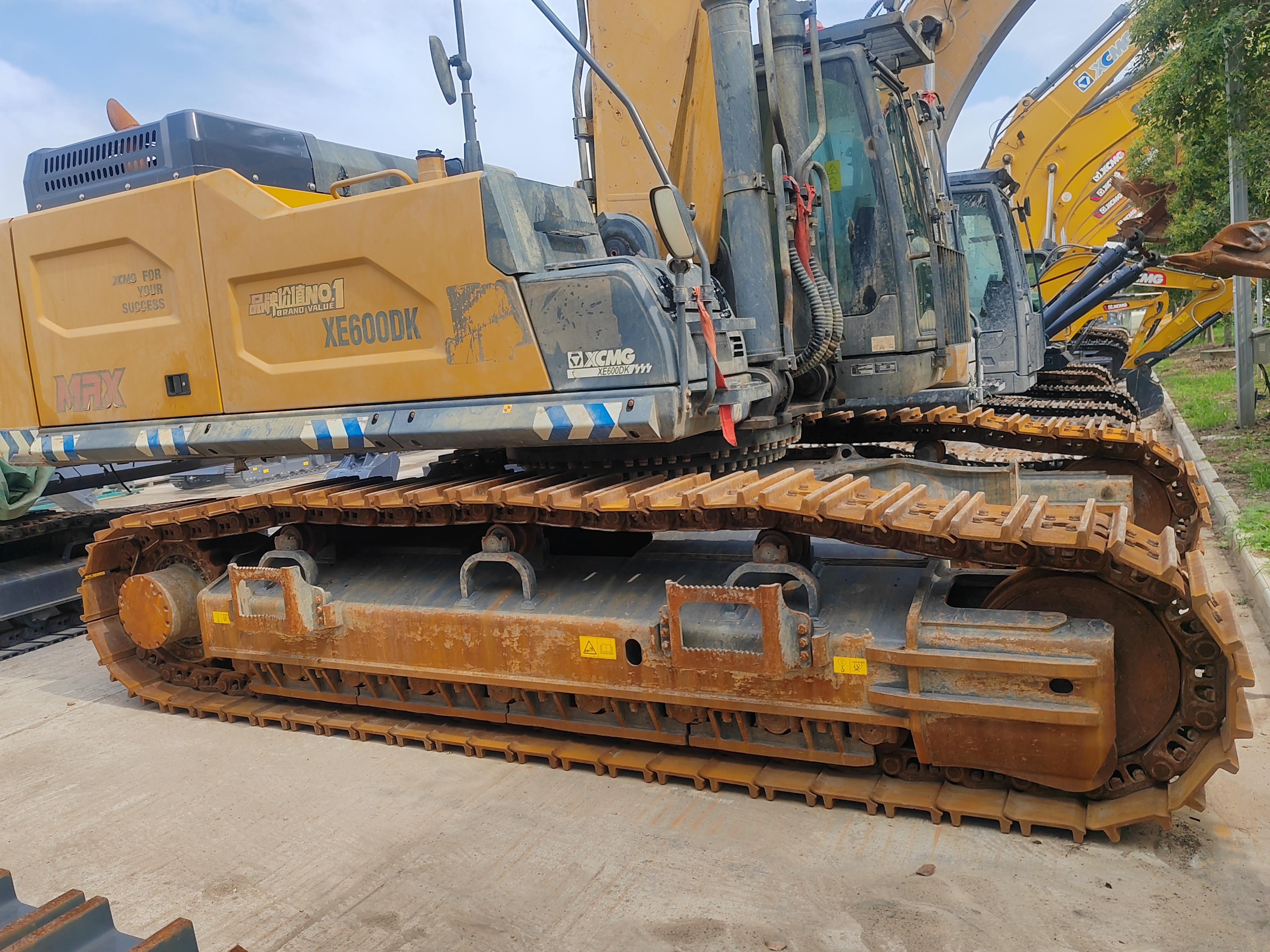 XCMG XE600DK crawler excavator