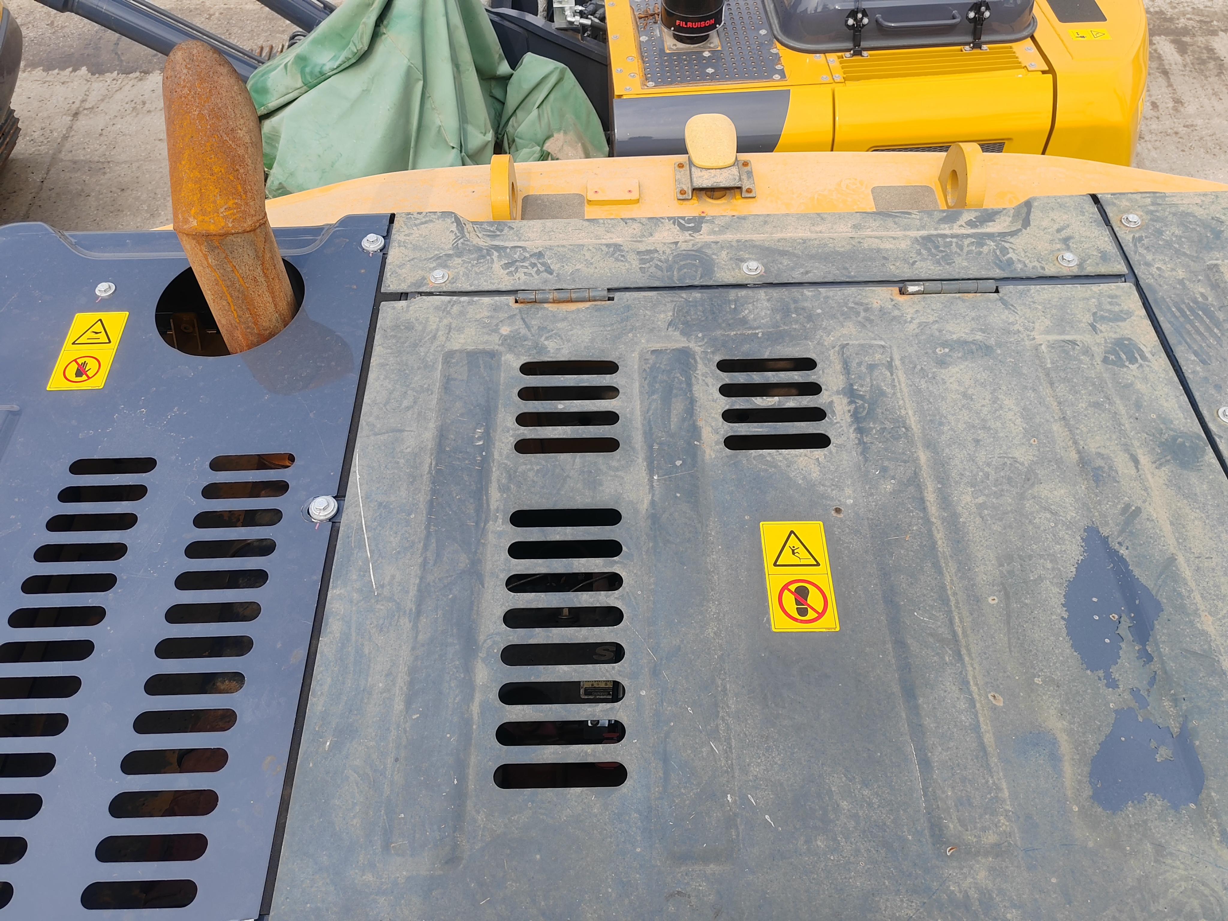 XCMG XE600DK crawler excavator
