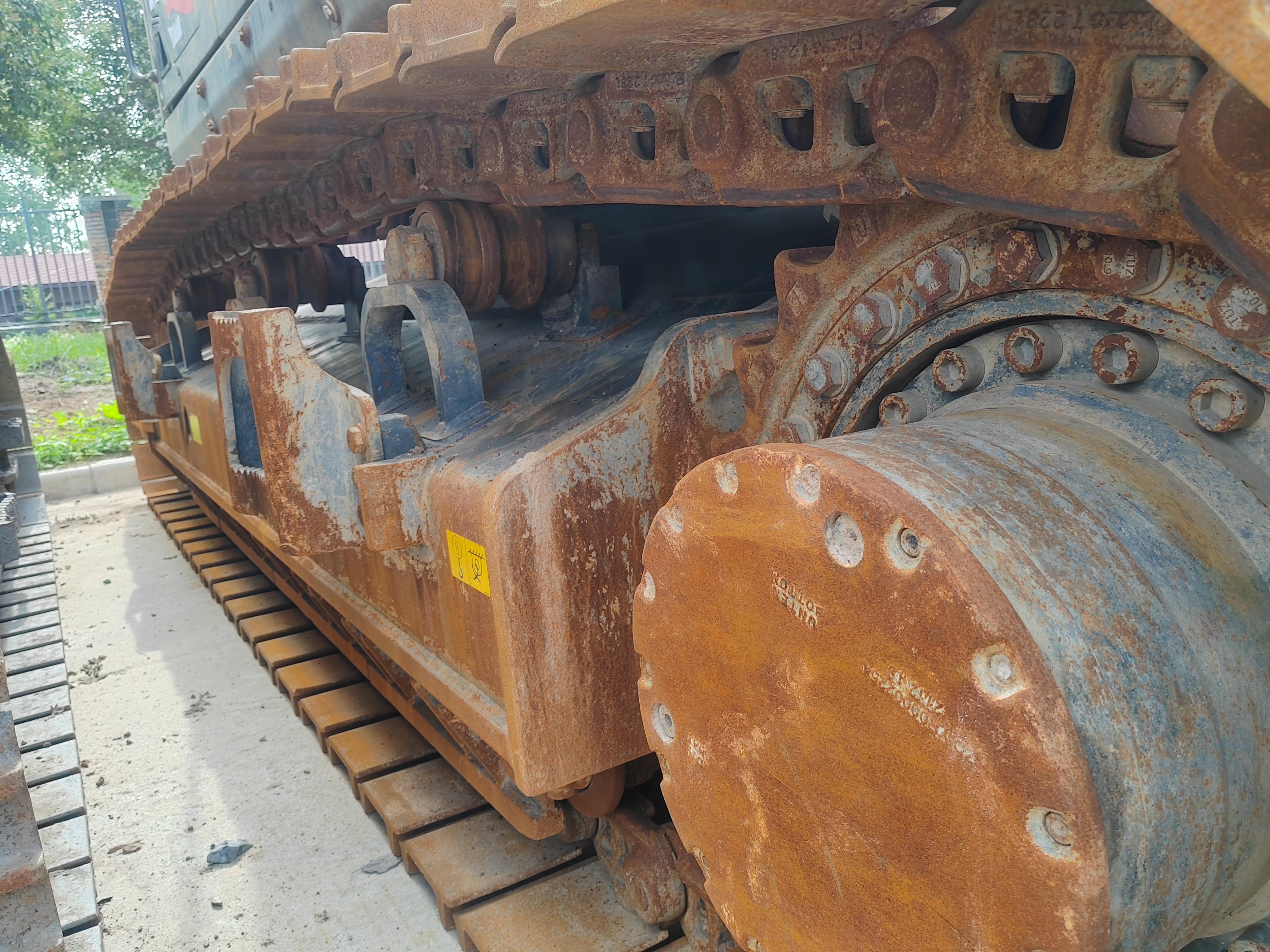 XCMG XE600DK crawler excavator