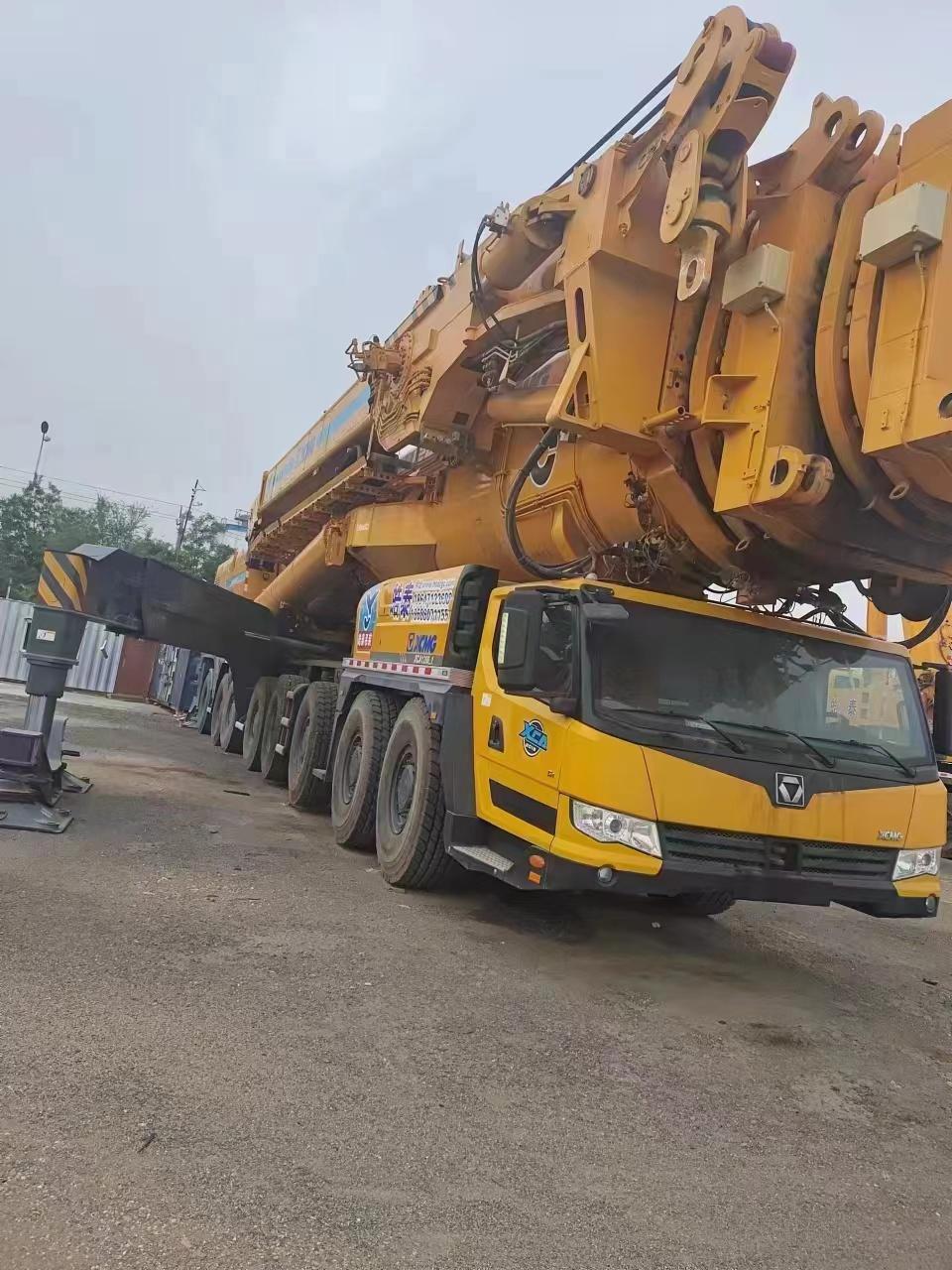 XCMG XCA1200 all ground crane