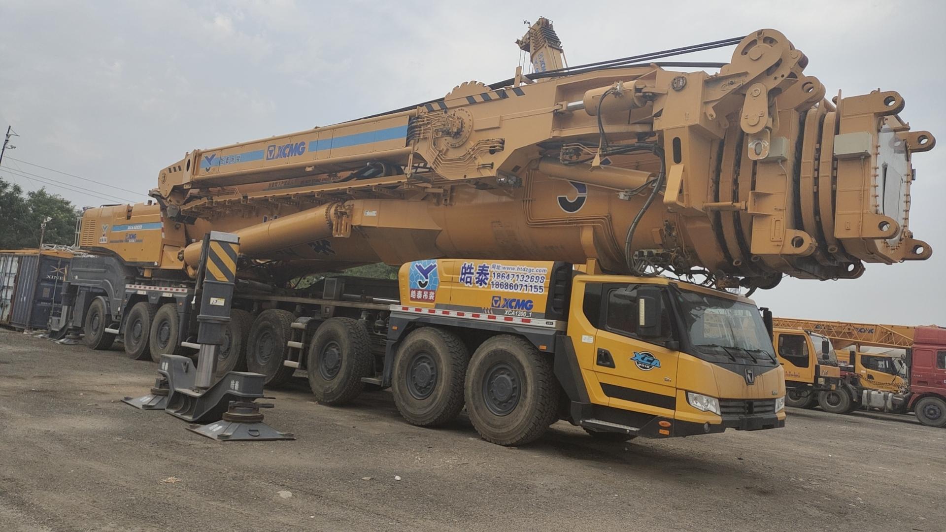 XCMG XCA1200 all ground crane