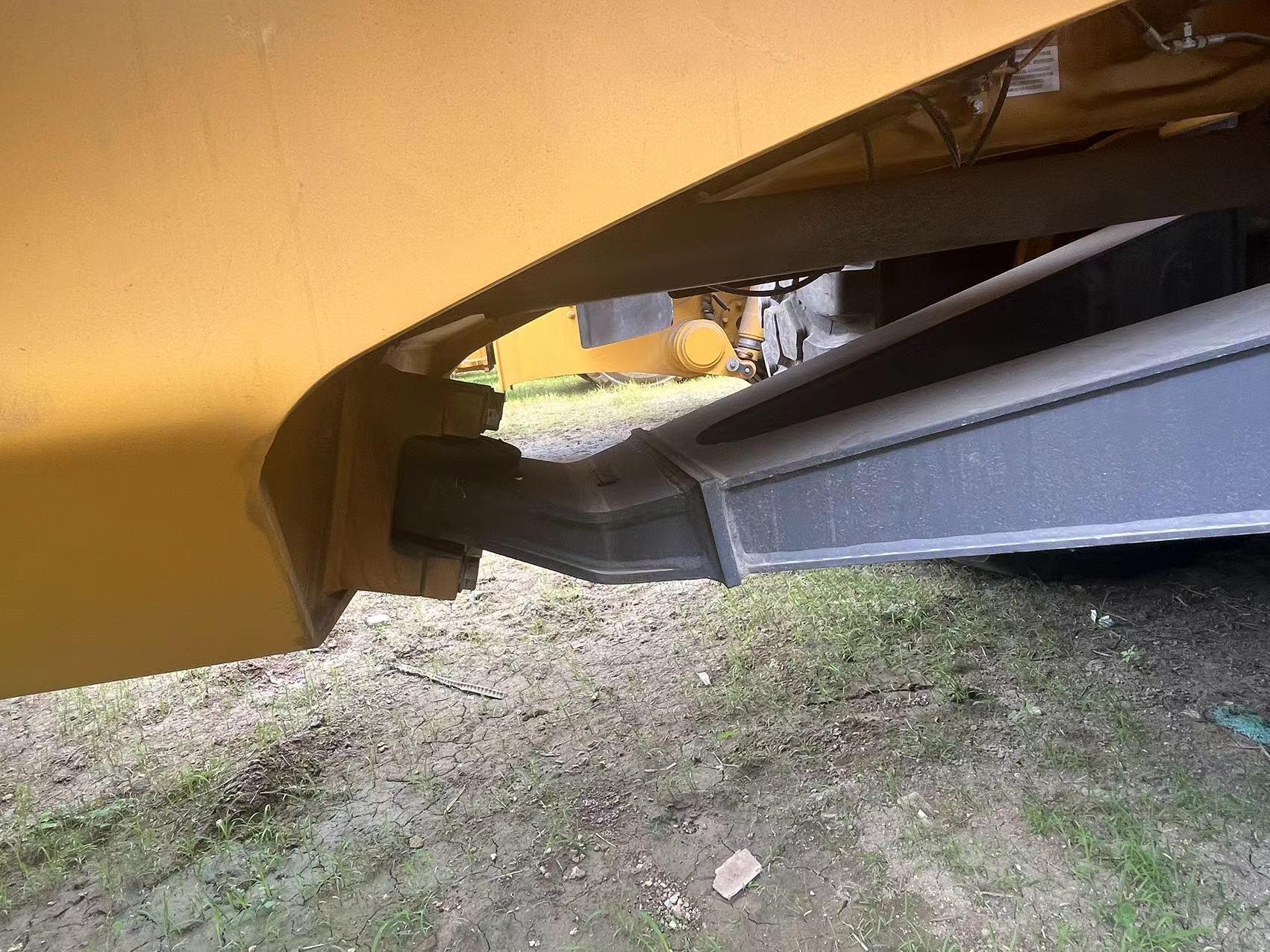 XCMG XDA40 articulated dump truck