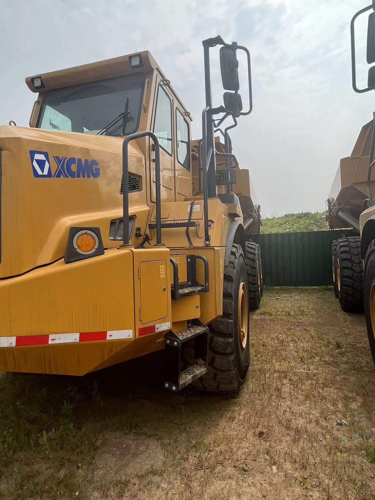XCMG XDA40 articulated dump truck