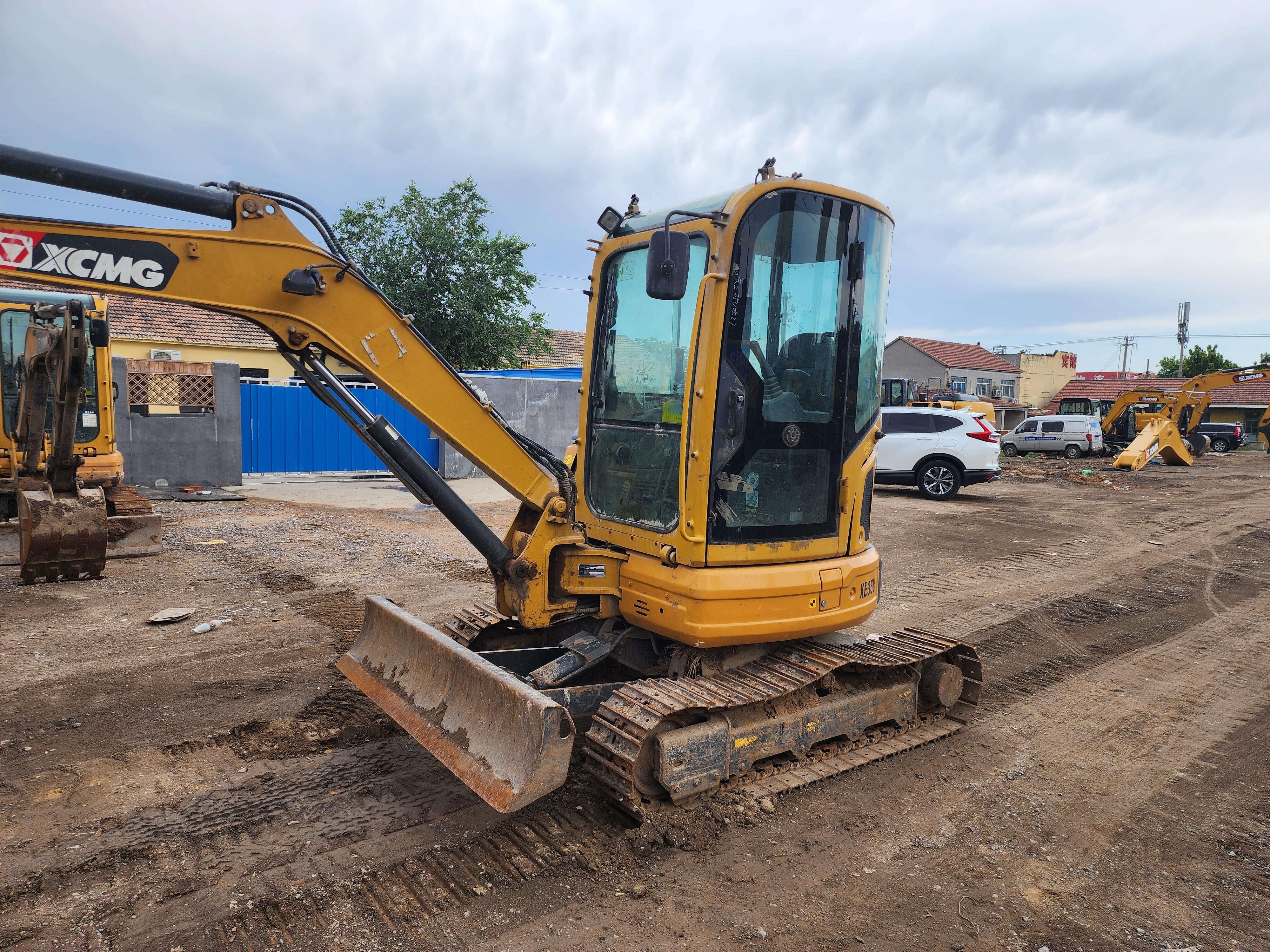 XCMG official manufacturer used mini excavator XE35U 3 ton with good price