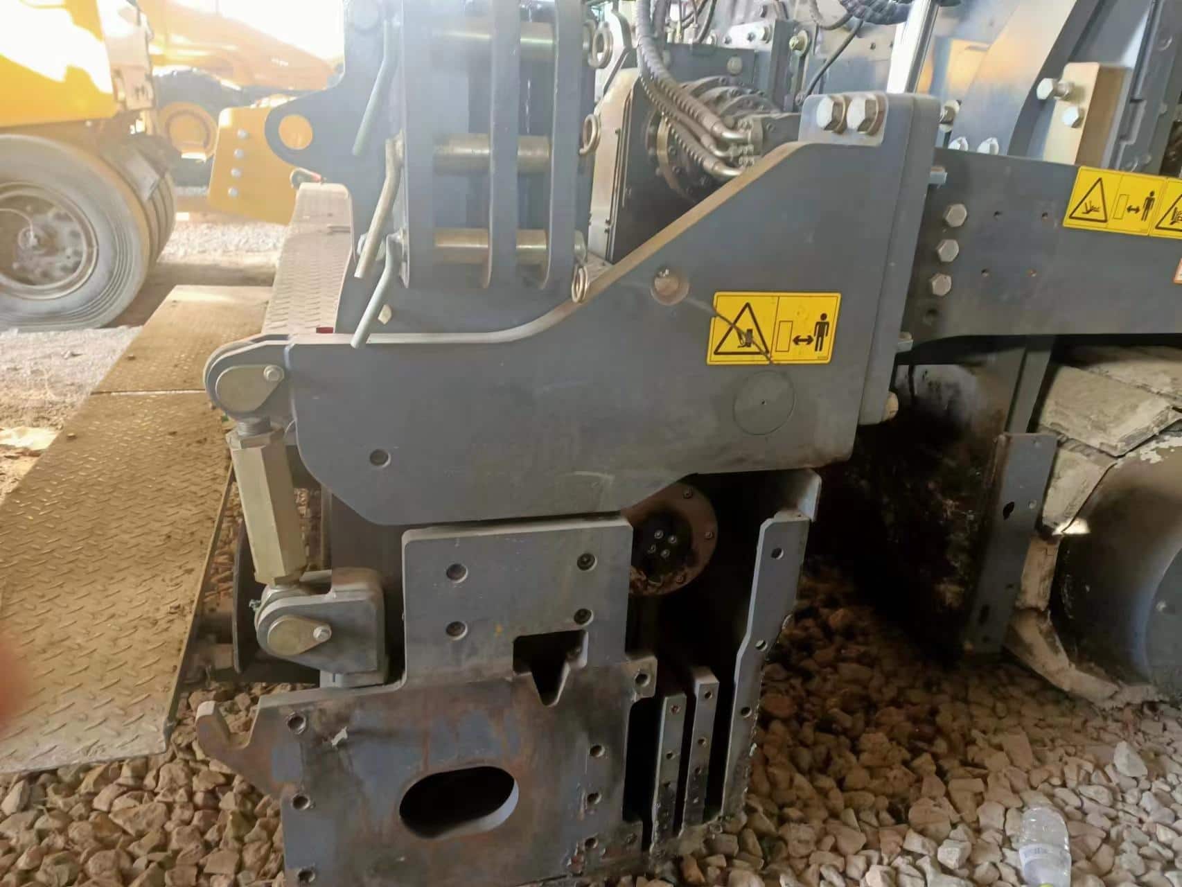 XCMG RP1253T paver