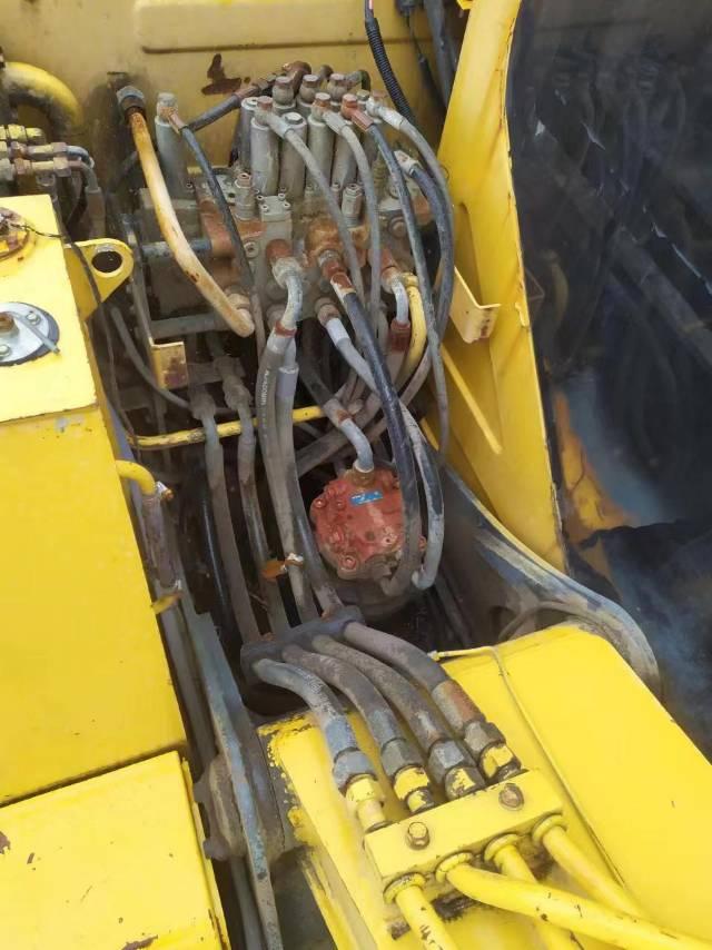 Yuchai YC85-6 crawler excavator