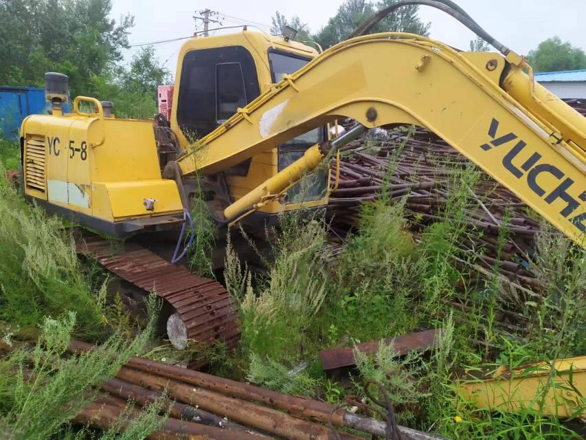 Yuchai YC85-6 crawler excavator