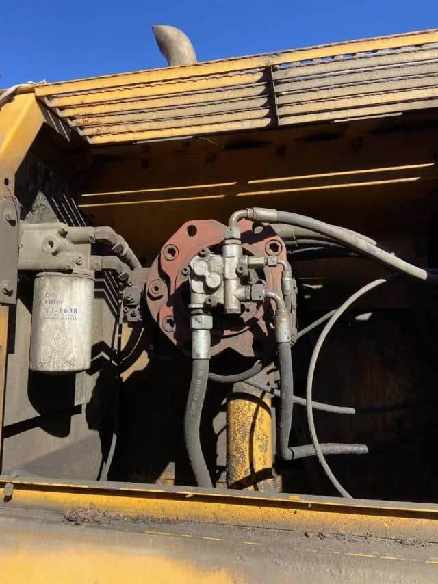 Revo Heavy Industry FR360-7 crawler excavator