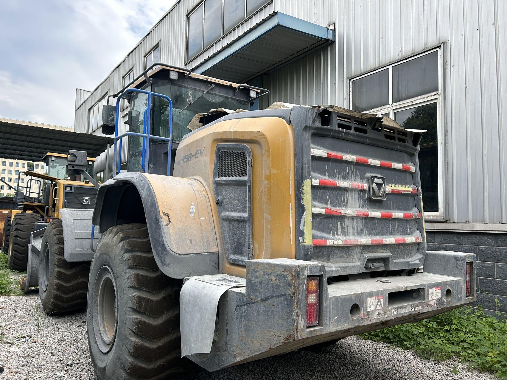 XCMG XC958 wheel loader