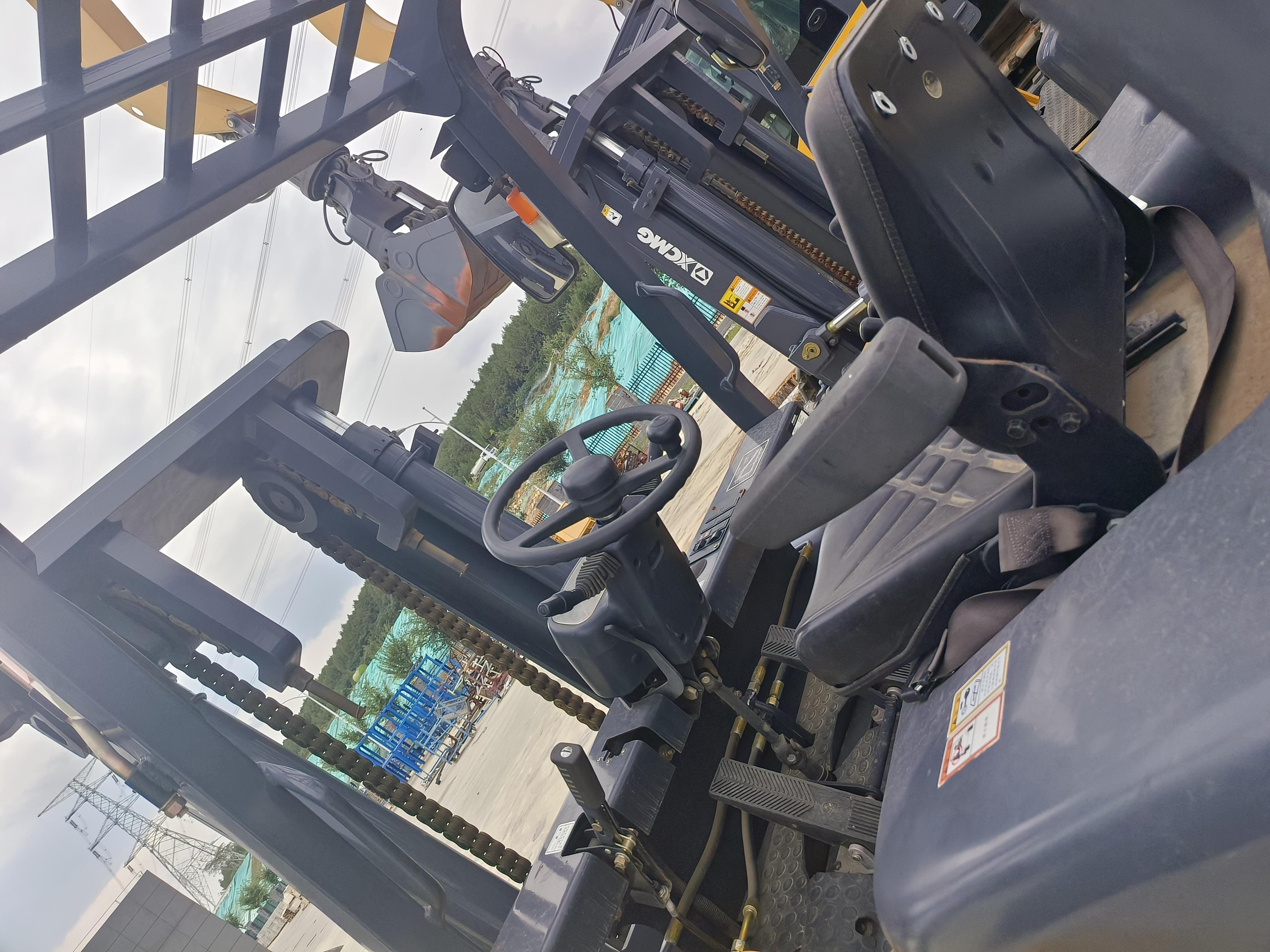 XCMG XCF1006K internal combustion counterweight forklift