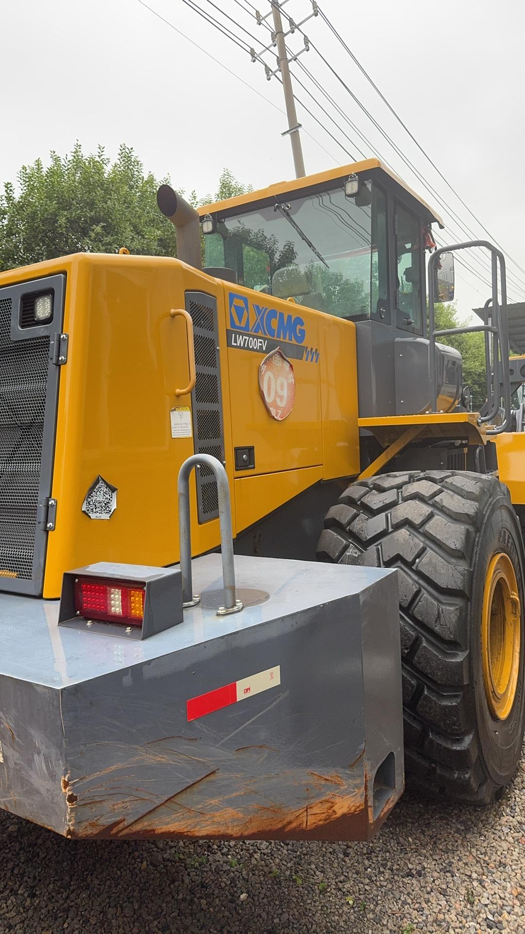 XCMG LW700FV wheel loader XCMG LW700FV wheel loader