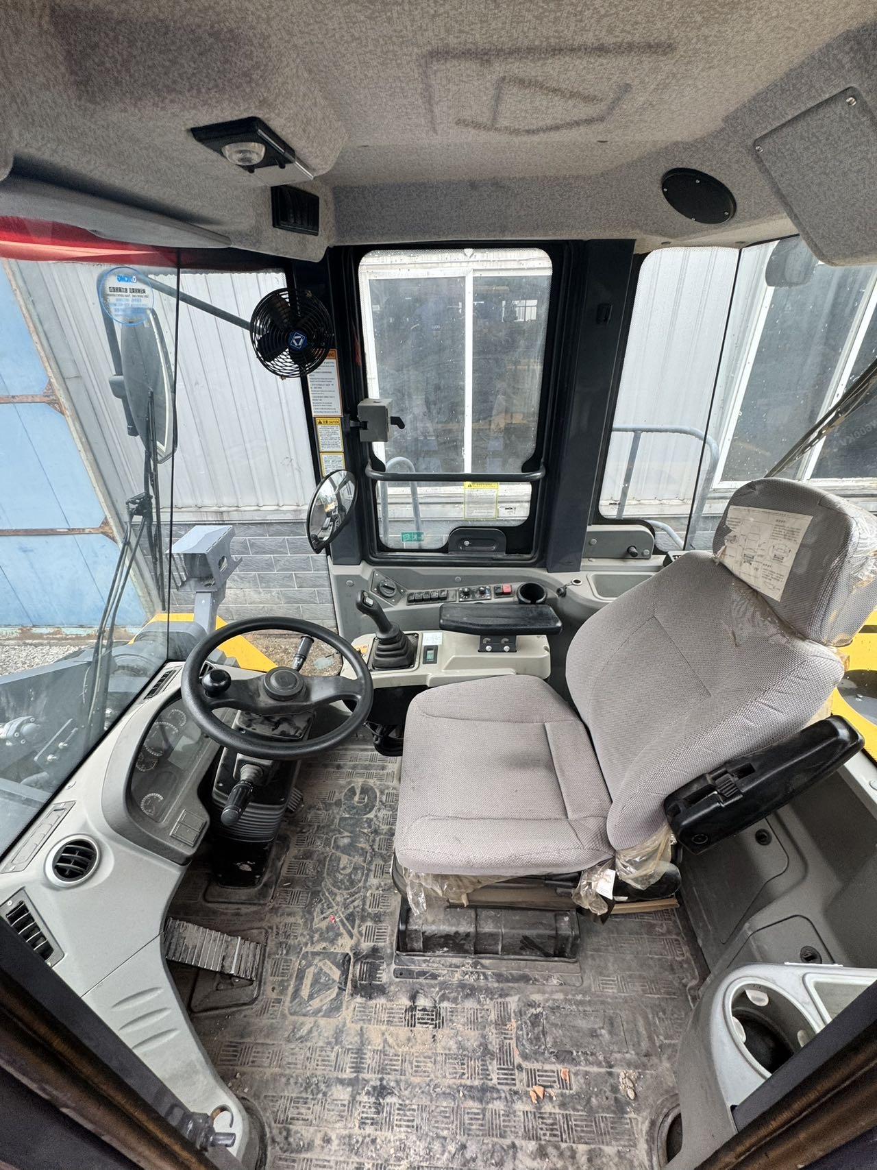 XCMG LW700FV wheel loader